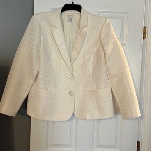Chico’s size 3 white blazer